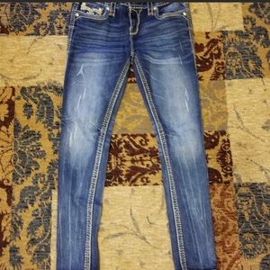 ❤️SOLD❤️Worn Rock Revival